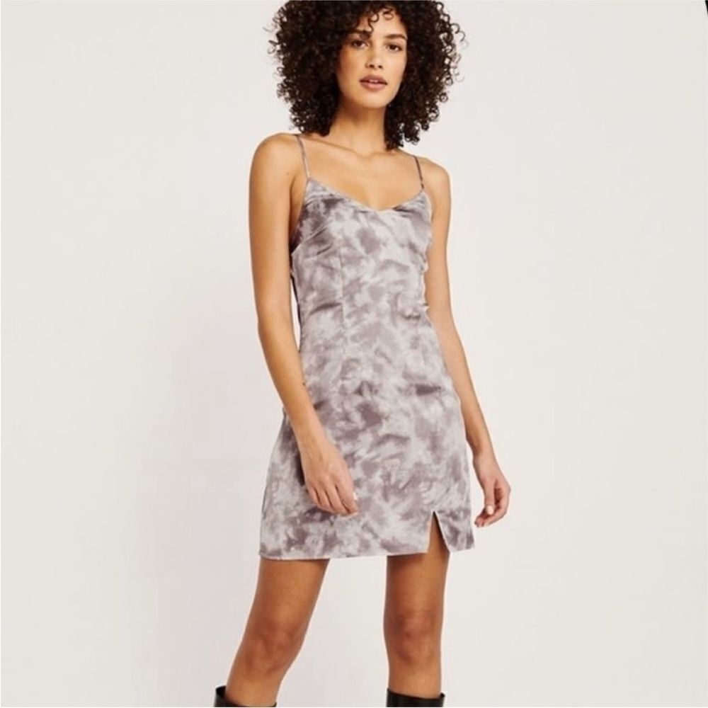 2/$30 Abercrombie & Fitch Gray Tie-Dye Tie waist Slip Dress Tall M